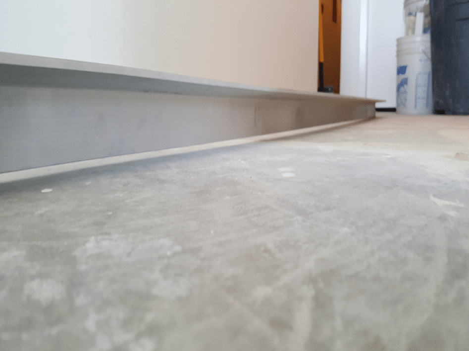 how to level uneven floors - Self leveling compound latex